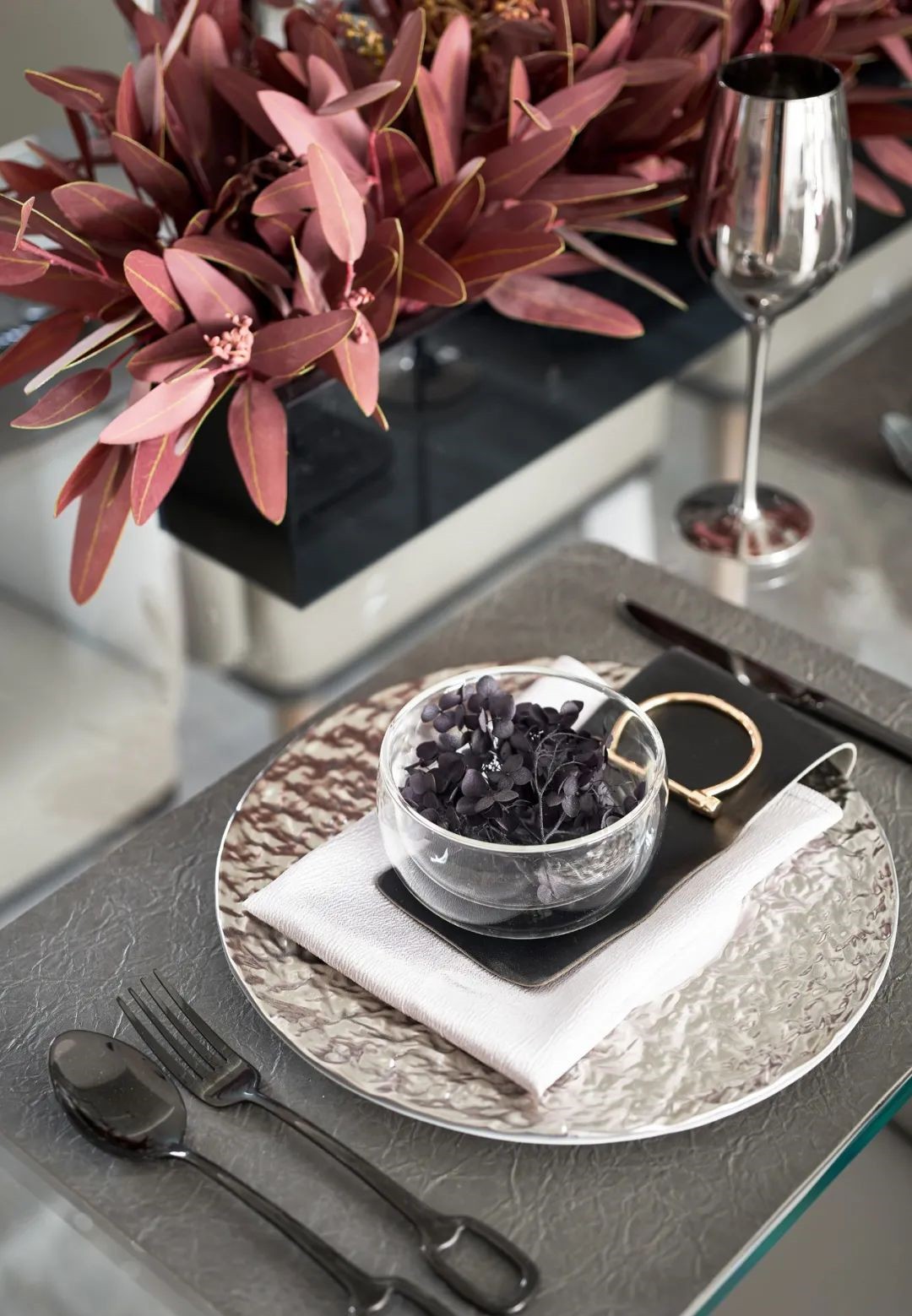 現代簡約風格室內設計家裝案例-餐廳餐桌 現代簡約風格室內設計家裝案例-餐廳餐桌