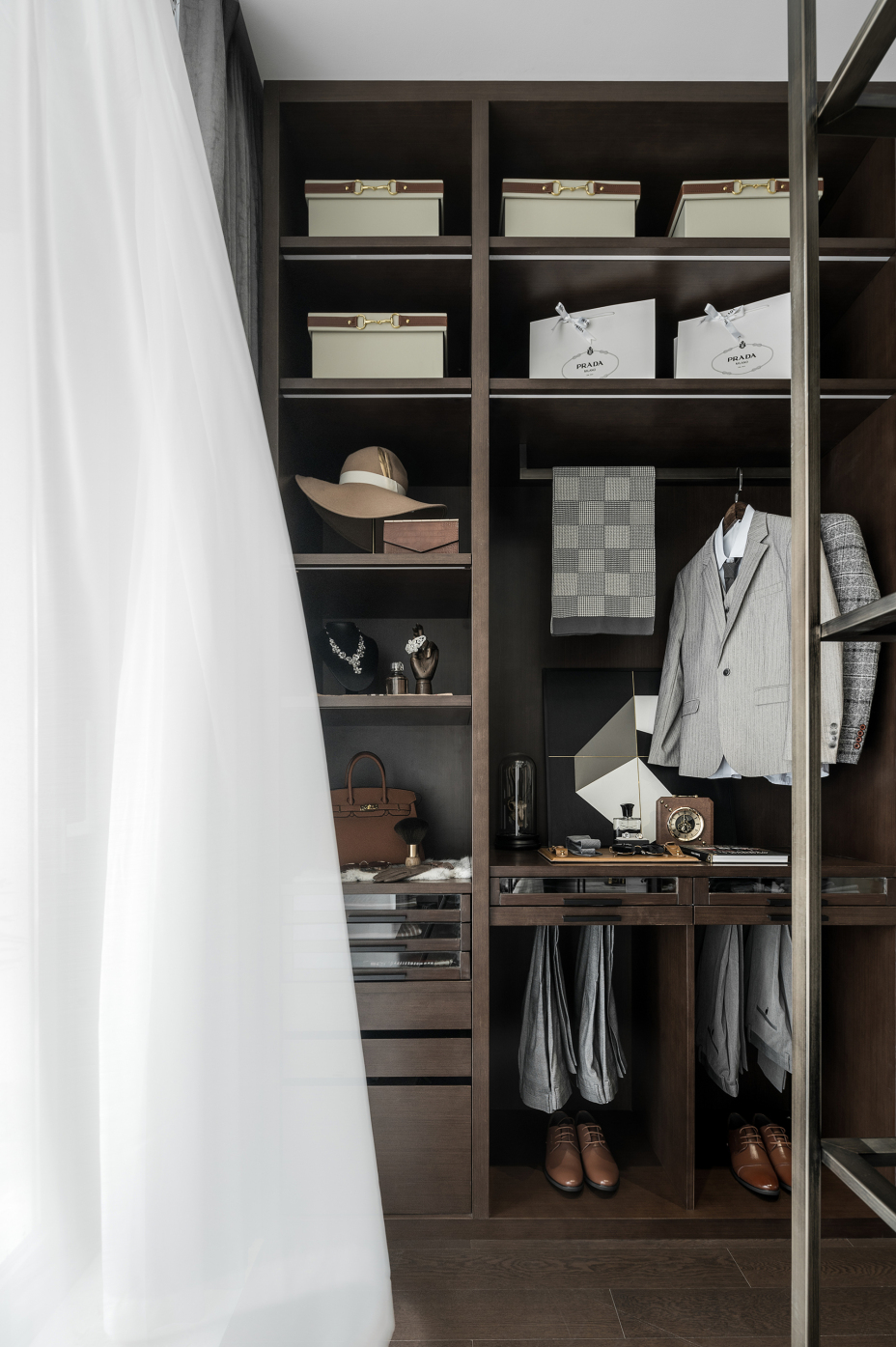 新中式風(fēng)格室內(nèi)家裝案例效果圖-衣柜 新中式風(fēng)格室內(nèi)家裝案例效果圖-衣柜