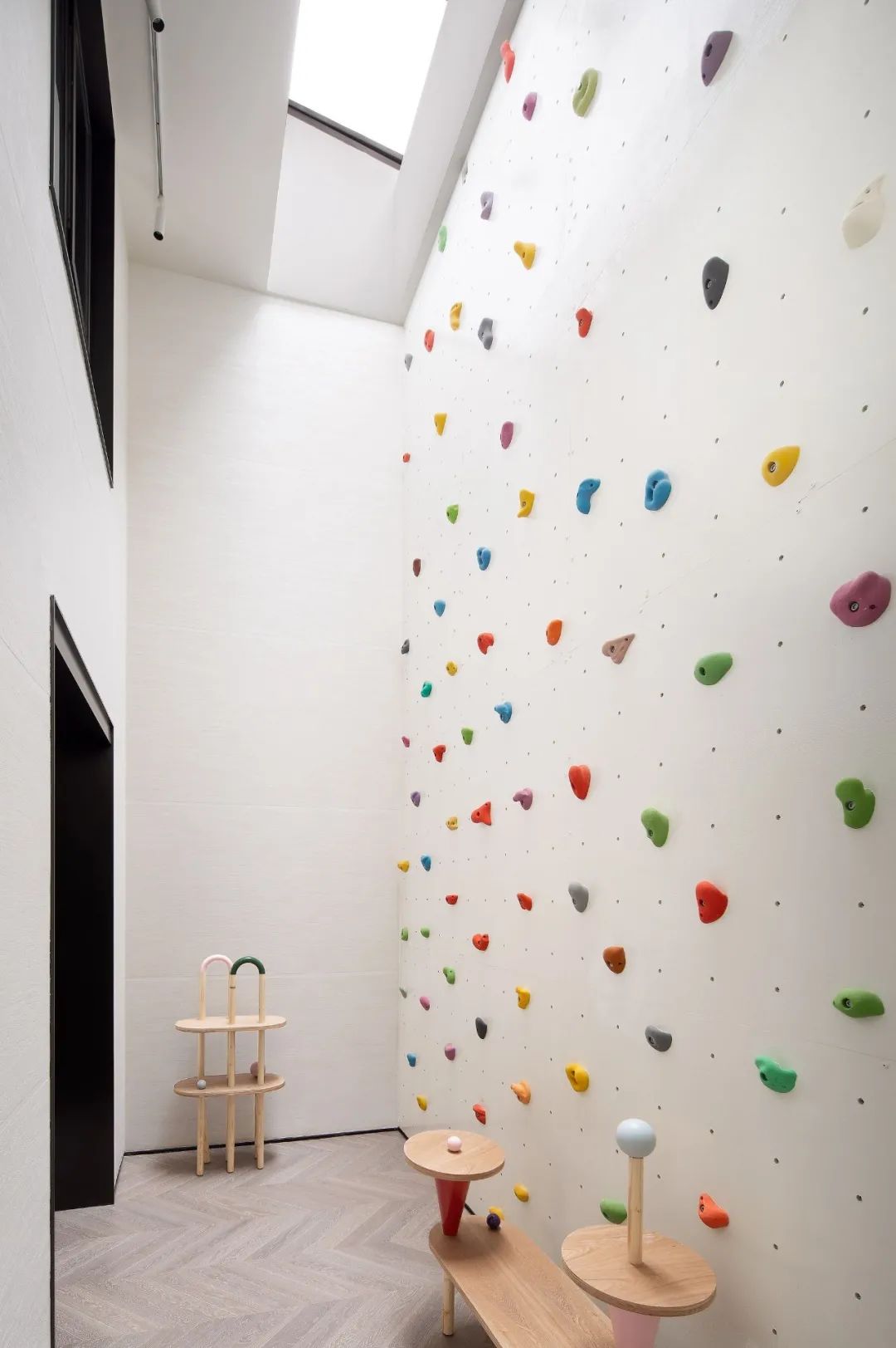 現代簡約風格別墅室內設計家裝案例-攀爬區 現代簡約風格別墅室內設計家裝案例-攀爬區