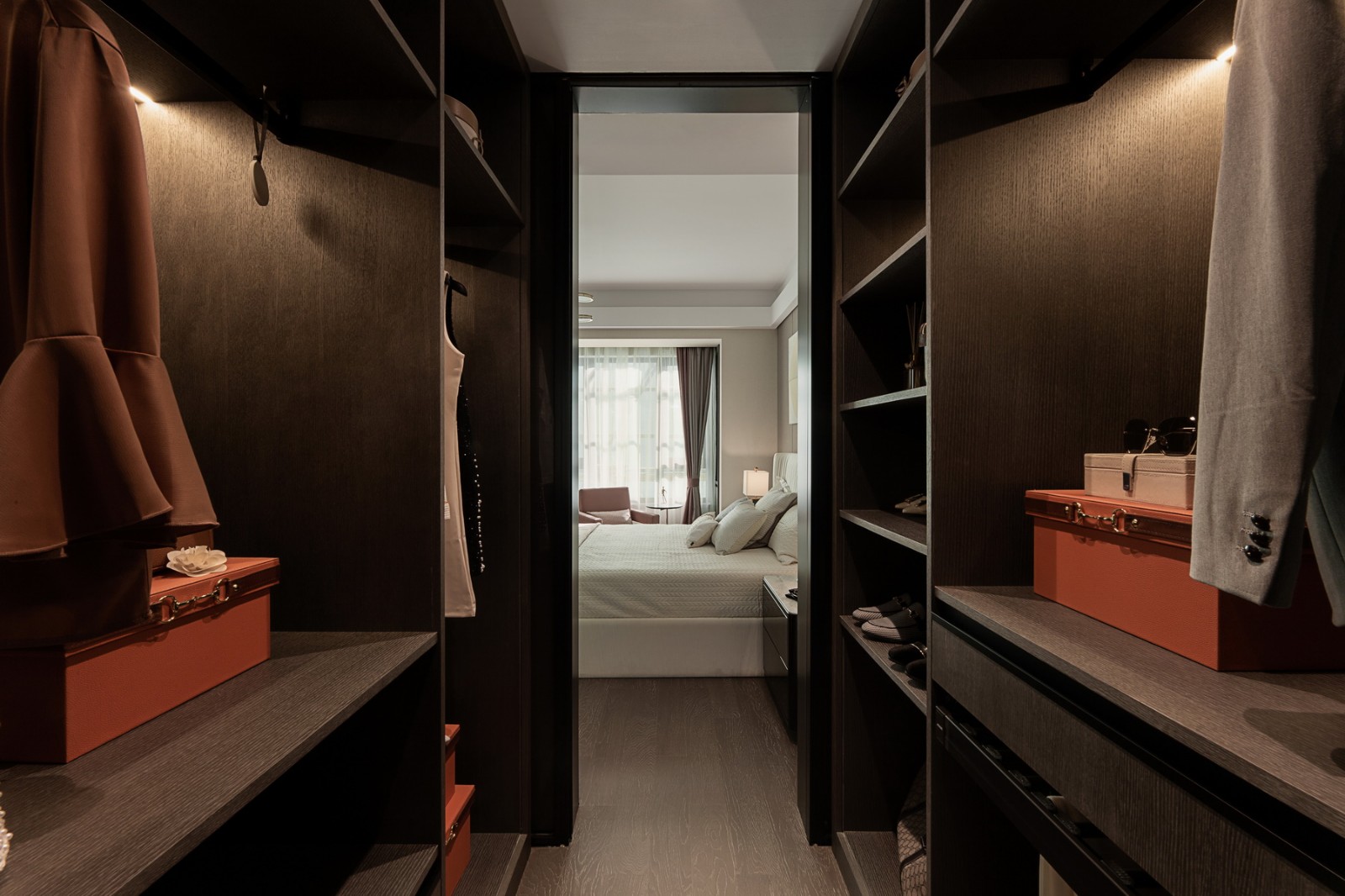 現代輕奢風格室內設計家裝案例-衣帽間 現代輕奢風格室內設計家裝案例-衣帽間