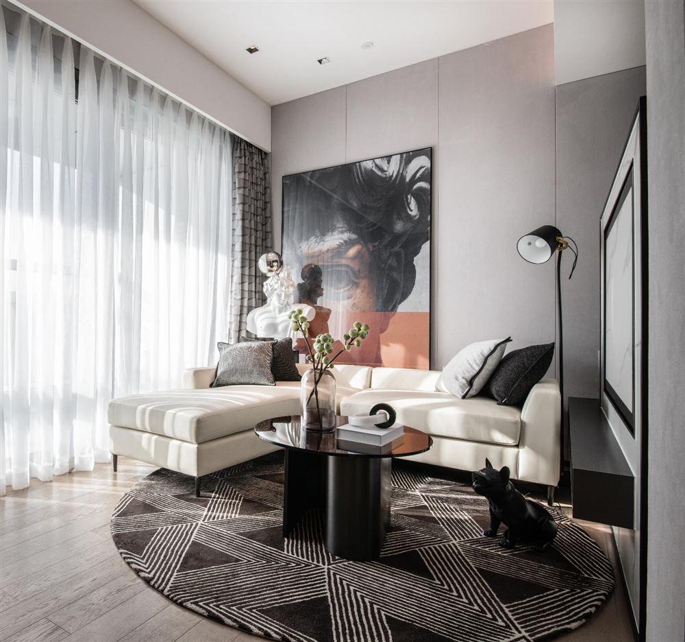 清遠市鳳凰小區(qū)輕奢風格三居室裝修案例