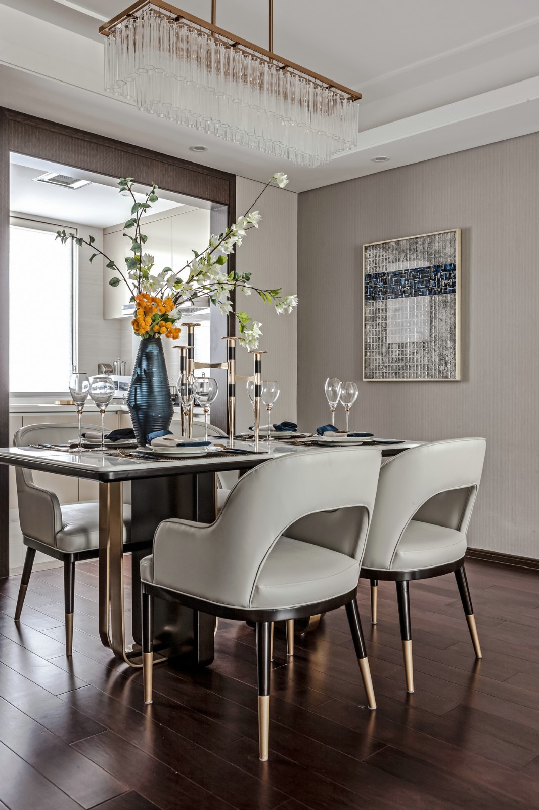 輕奢風格家裝設計室內裝修效果圖-餐廳 輕奢風格家裝設計室內裝修效果圖-餐廳