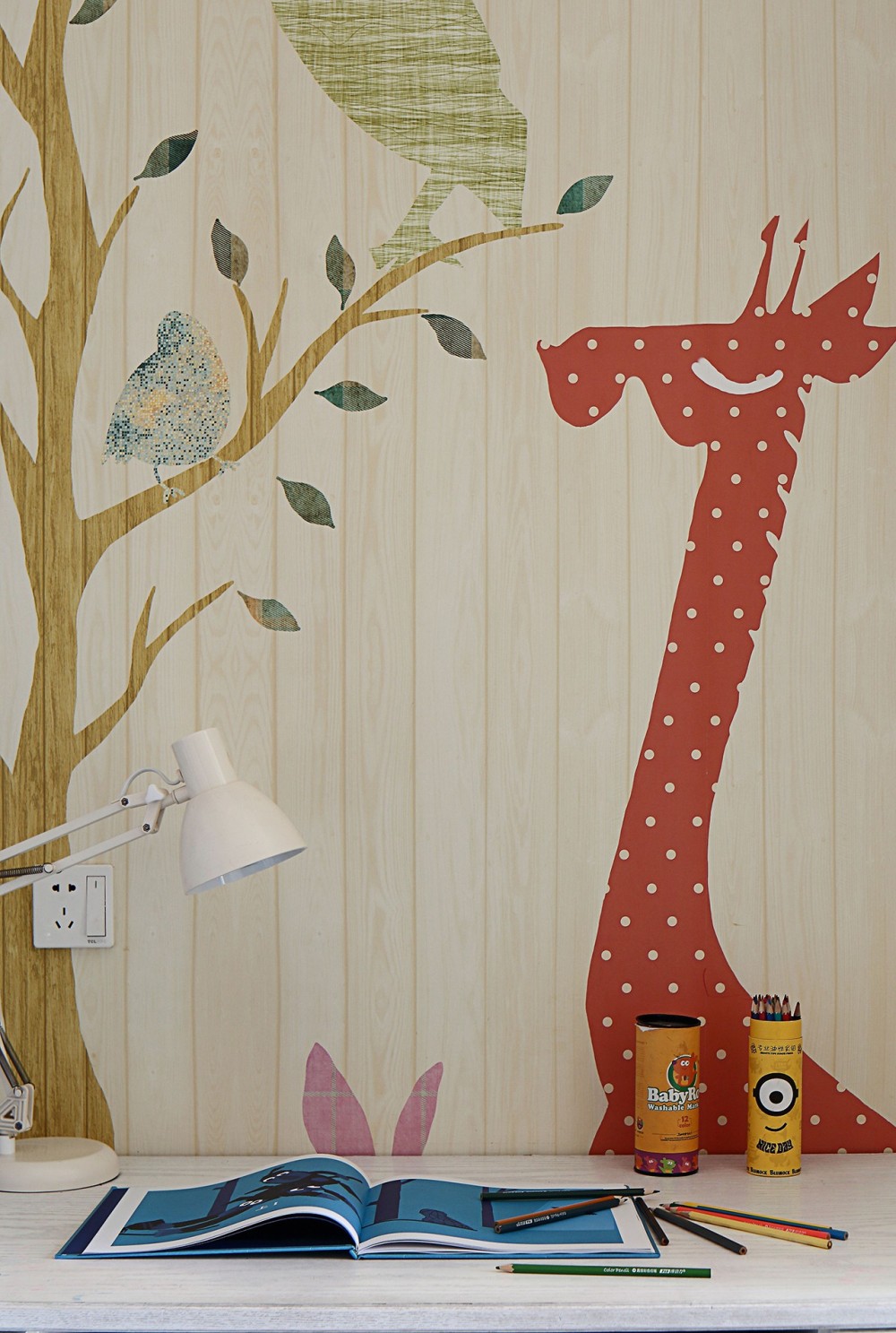 美式田園風格室內家裝案例效果圖-書桌 美式田園風格室內家裝案例效果圖-書桌