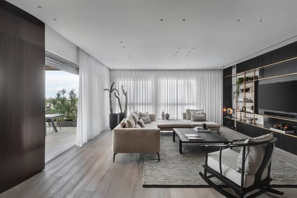 廣州市保利高爾夫郡輕奢風格四居室裝修案例