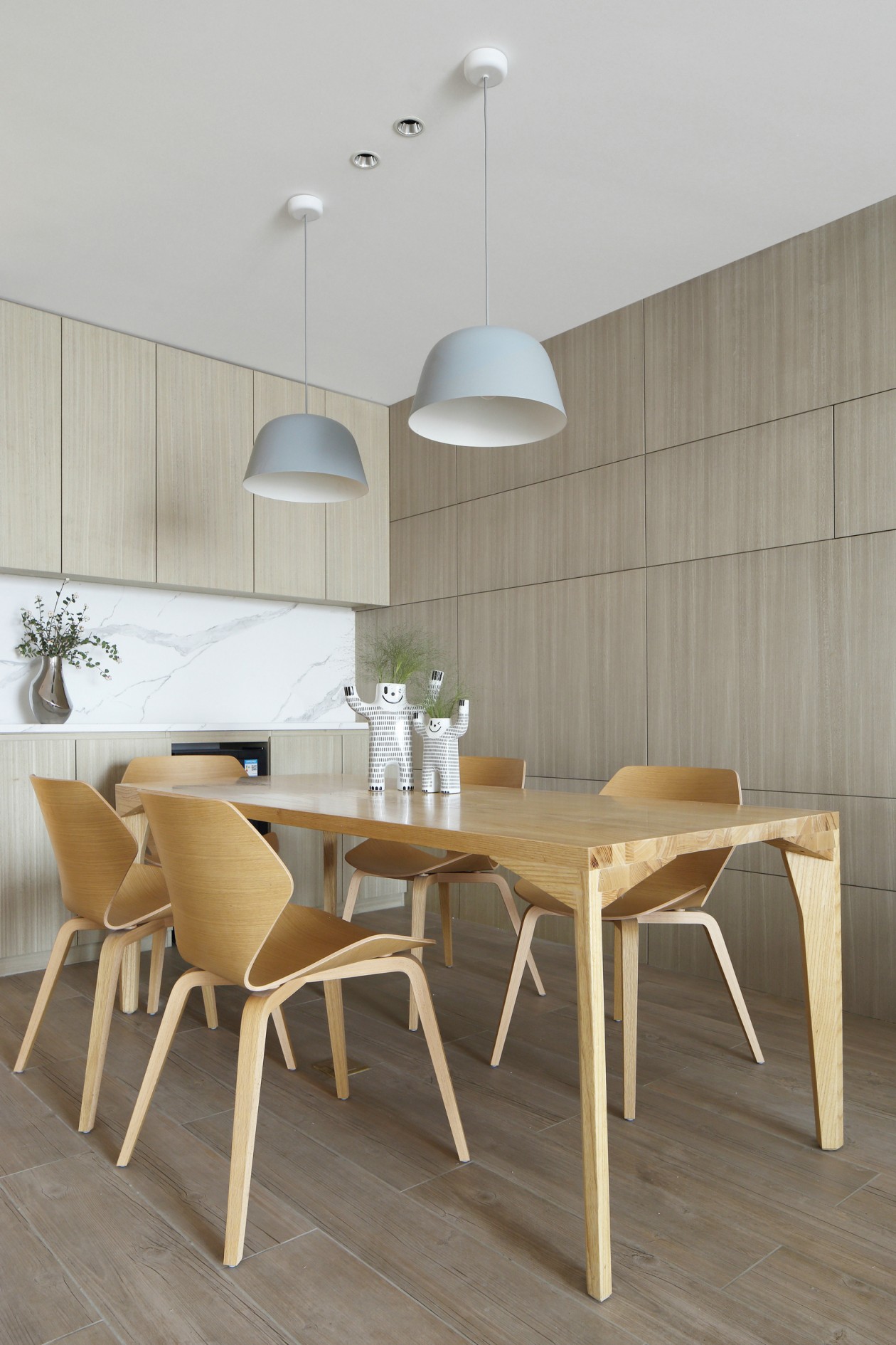 現(xiàn)代簡約風(fēng)格室內(nèi)設(shè)計(jì)家裝案例-餐廳 現(xiàn)代簡約風(fēng)格室內(nèi)設(shè)計(jì)家裝案例-餐廳