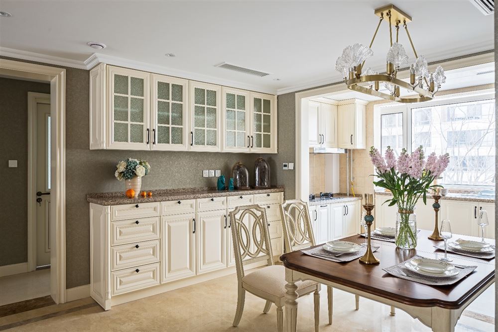 廣州市云溪四季美式風格三居室裝修案例