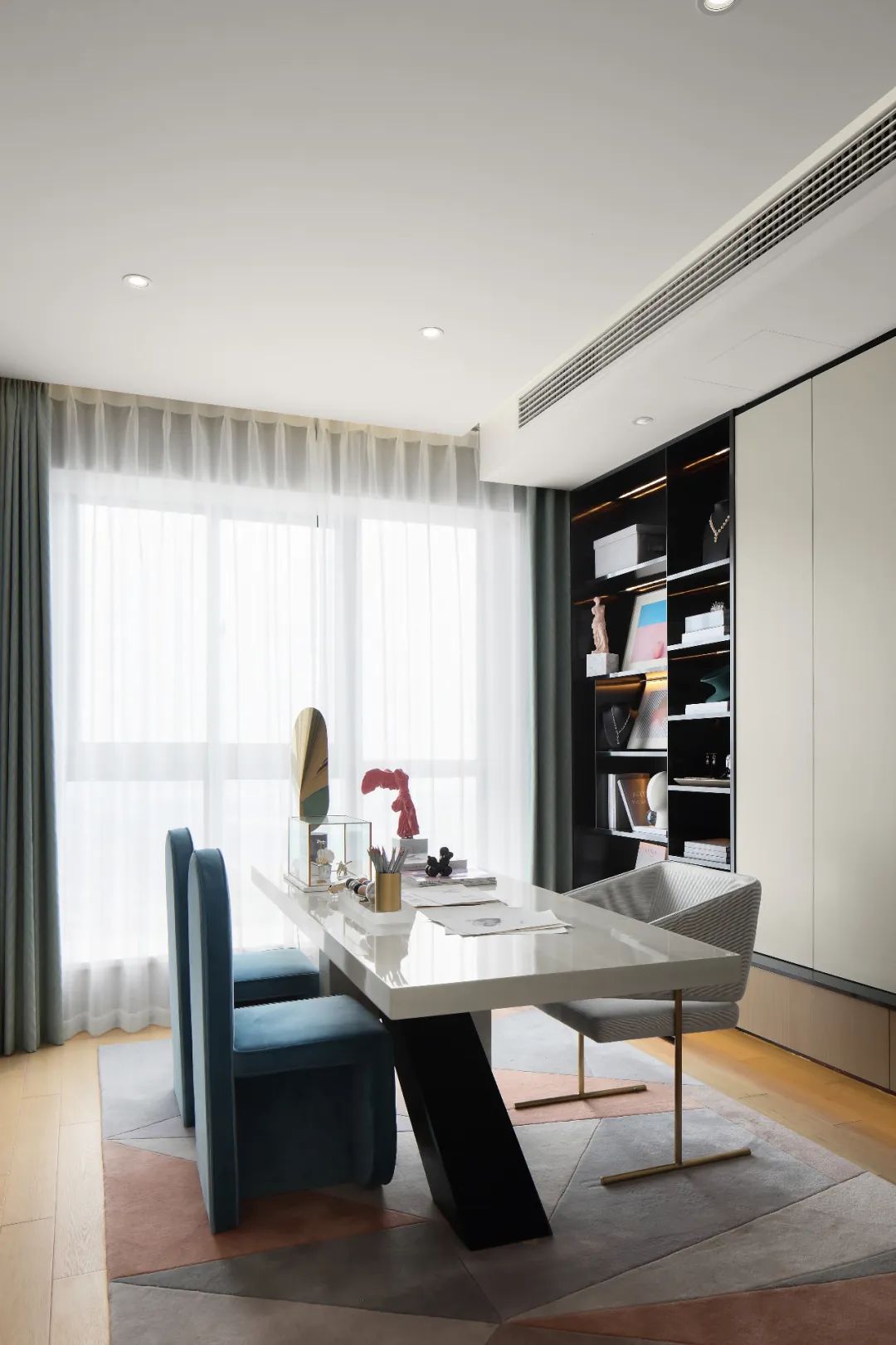 現代輕奢風格室內設計家裝案例-書房 現代輕奢風格室內設計家裝案例-書房