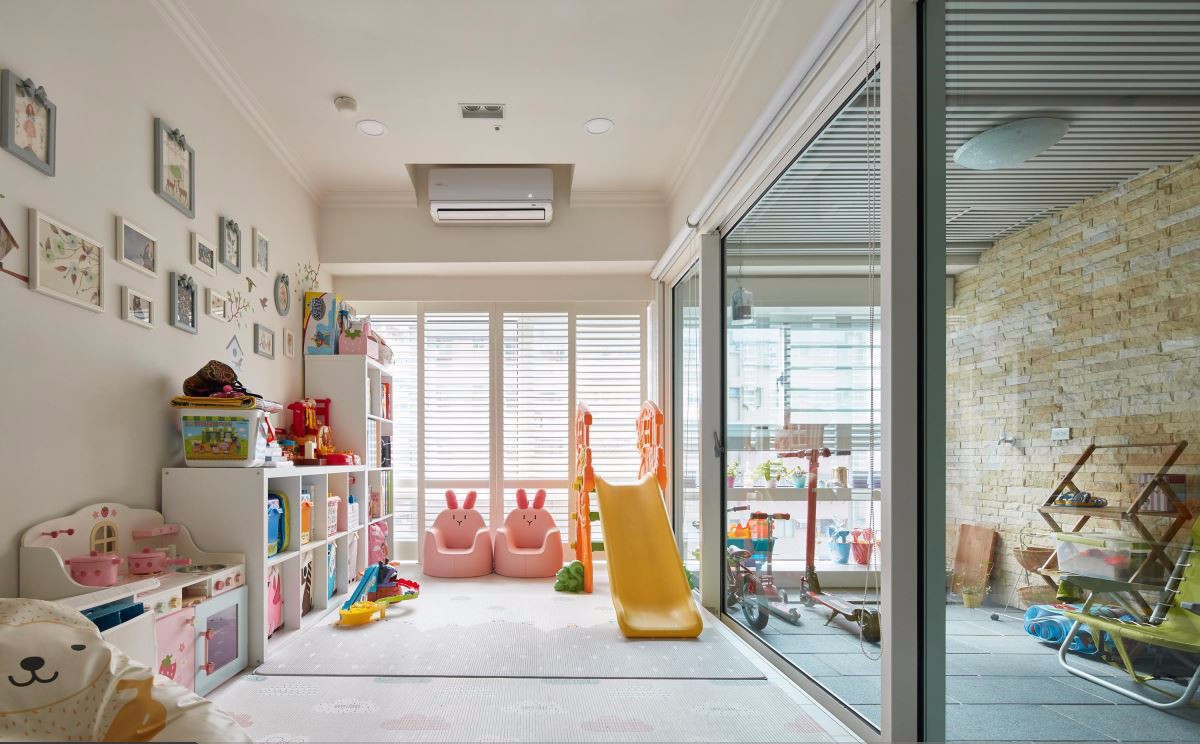 現(xiàn)代美式風格家裝設計室內裝修效果圖-陽臺 現(xiàn)代美式風格家裝設計室內裝修效果圖-陽臺