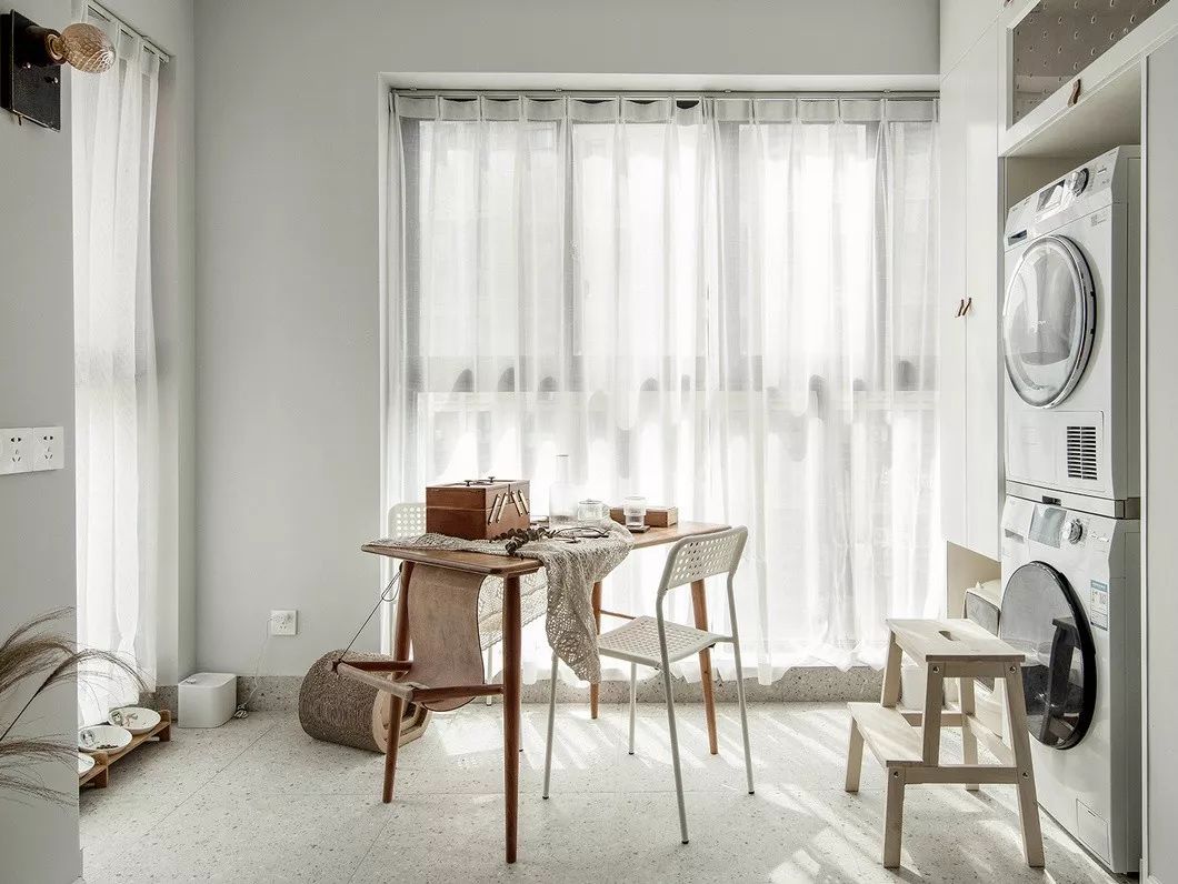 北歐簡(jiǎn)約風(fēng)格家裝設(shè)計(jì)室內(nèi)裝修效果圖-陽(yáng)臺(tái) 北歐簡(jiǎn)約風(fēng)格家裝設(shè)計(jì)室內(nèi)裝修效果圖-陽(yáng)臺(tái)