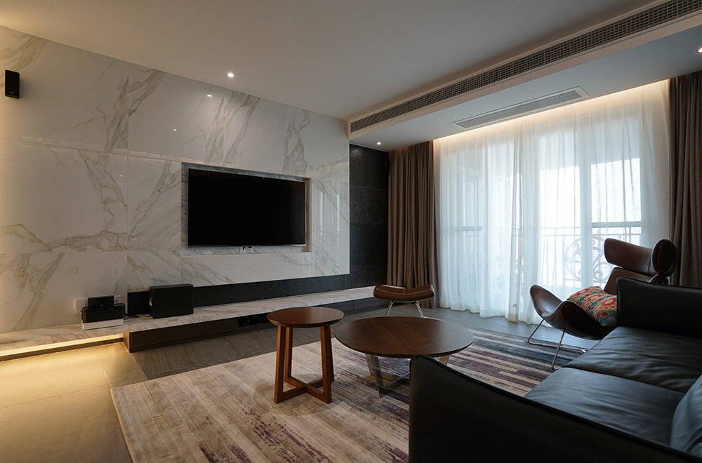 現(xiàn)代簡約風(fēng)格室內(nèi)裝修設(shè)計效果圖-半島的自由錦繡半島-室內(nèi)客廳背景墻裝修設(shè)計 現(xiàn)代簡約風(fēng)格室內(nèi)裝修設(shè)計效果圖-半島的自由錦繡半島-室內(nèi)客廳背景墻裝修設(shè)計