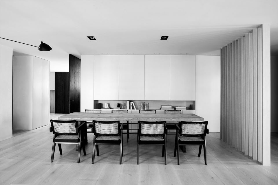 廣州市東華西路小區(qū)現(xiàn)代風格三居室裝修案例