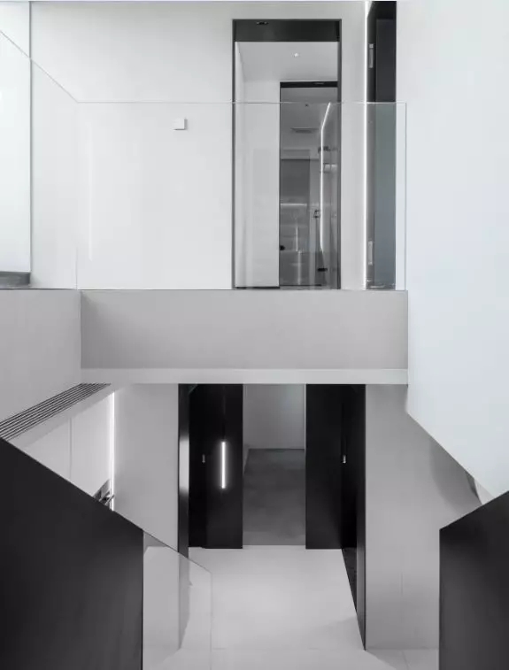 佛山裝修公司現(xiàn)代前衛(wèi)風格復式裝修效果圖-梯間 佛山裝修公司現(xiàn)代前衛(wèi)風格復式裝修效果圖-梯間