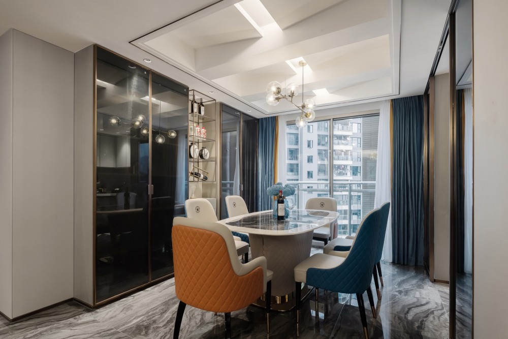 現(xiàn)代輕奢風(fēng)格室內(nèi)家裝案例效果圖-餐廳 現(xiàn)代輕奢風(fēng)格室內(nèi)家裝案例效果圖-餐廳